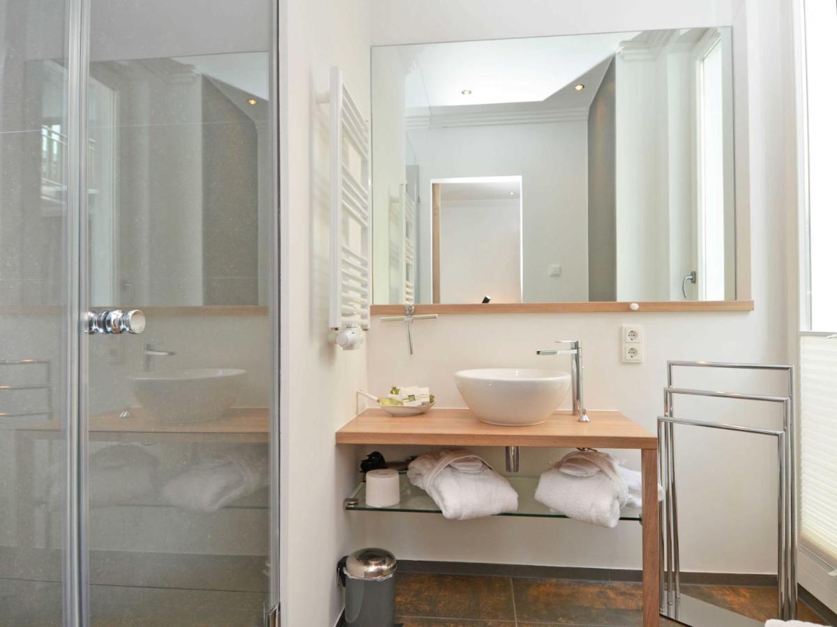 Villa "Johanna" Sellin - Wg13 Mit Kamin Und Zwei Balkonen Exteriör bild